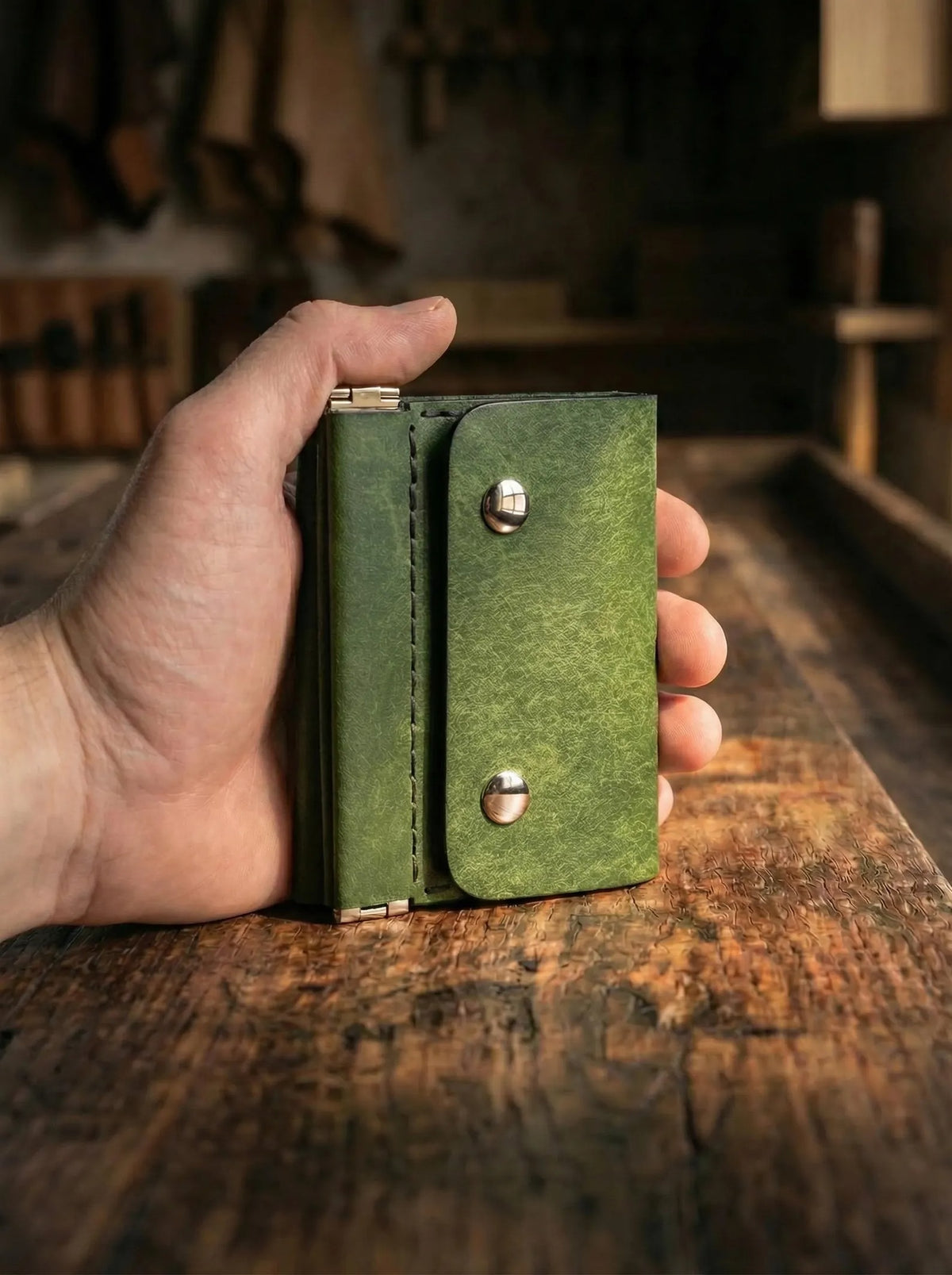 VERRA | Slim Leather Card &amp; Cash Wallet